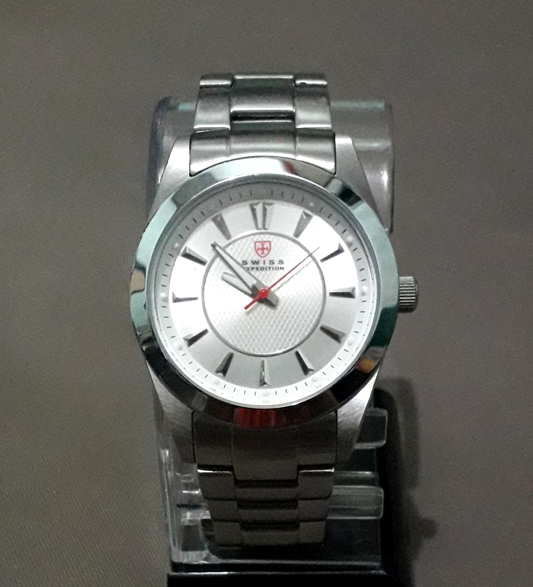 Swiss expedition watch hot sale price