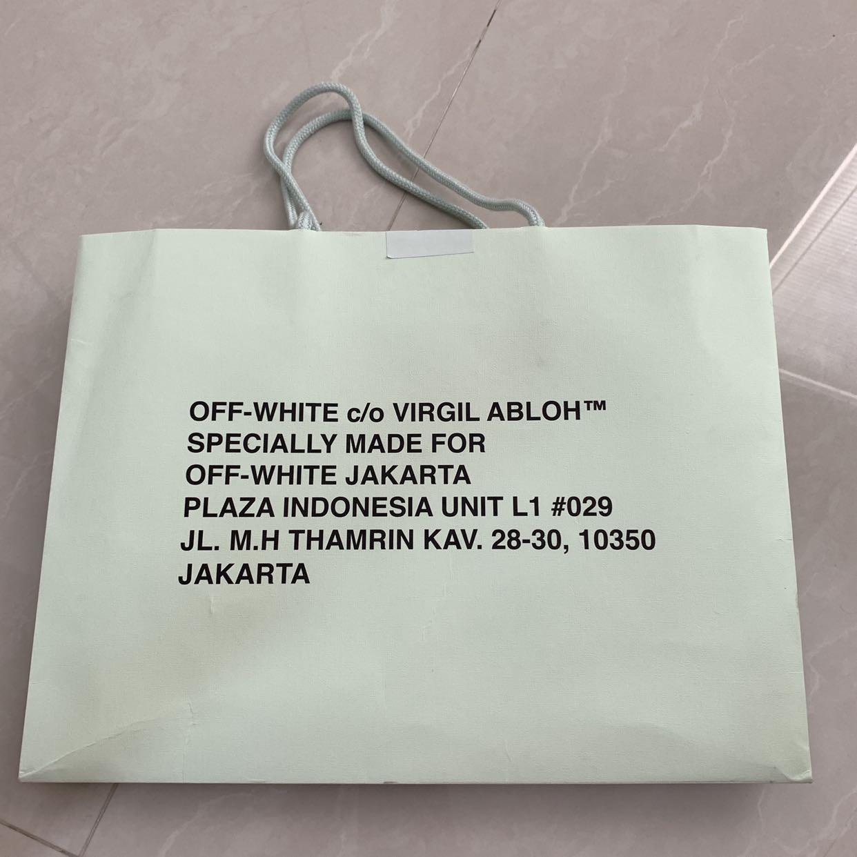 Paper bag store off white
