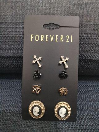 Forever 21 Vintage Earrings Set