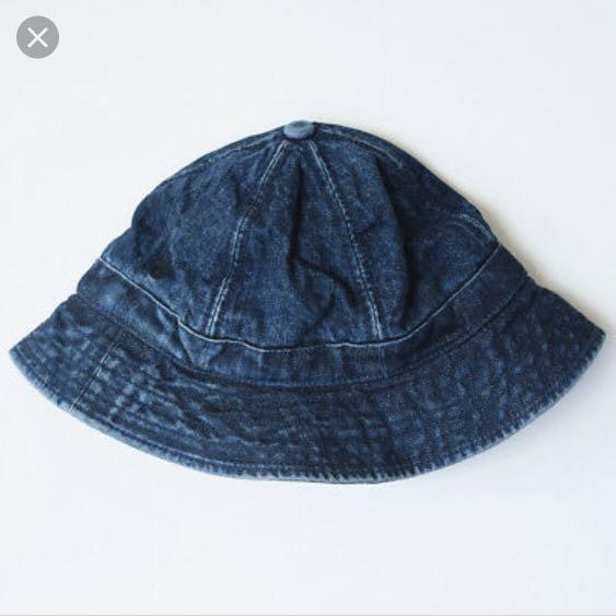 uniqlo bucket hat