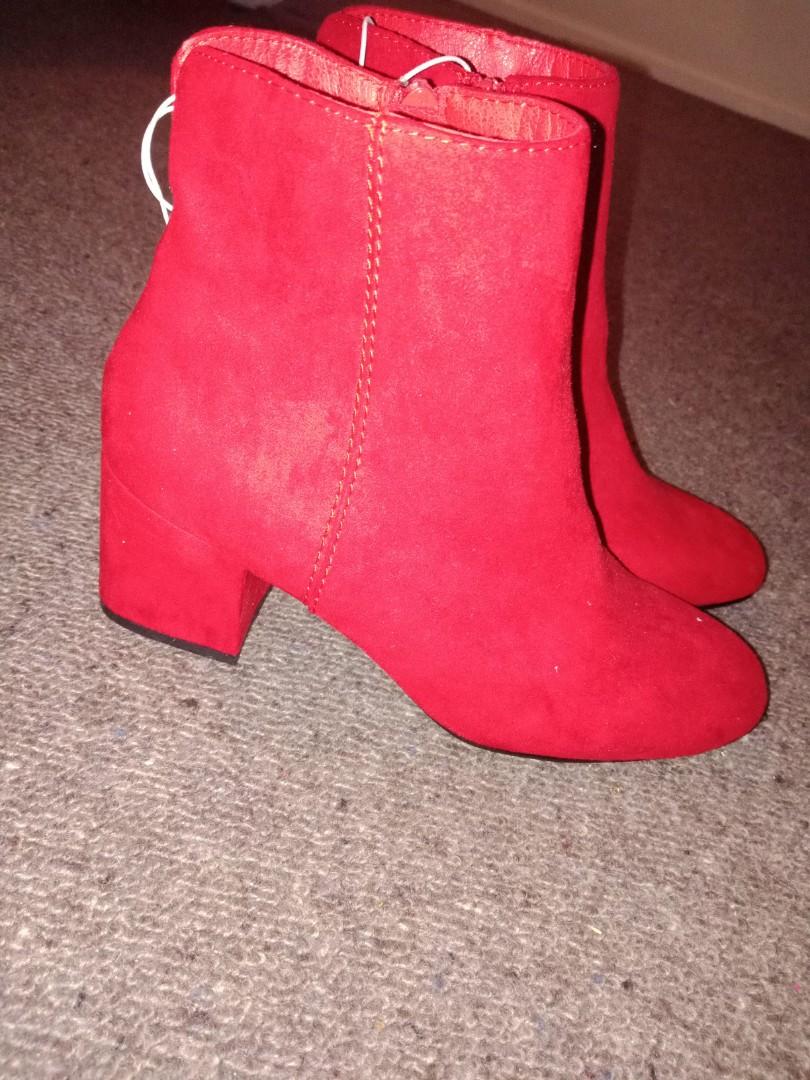 reds boots