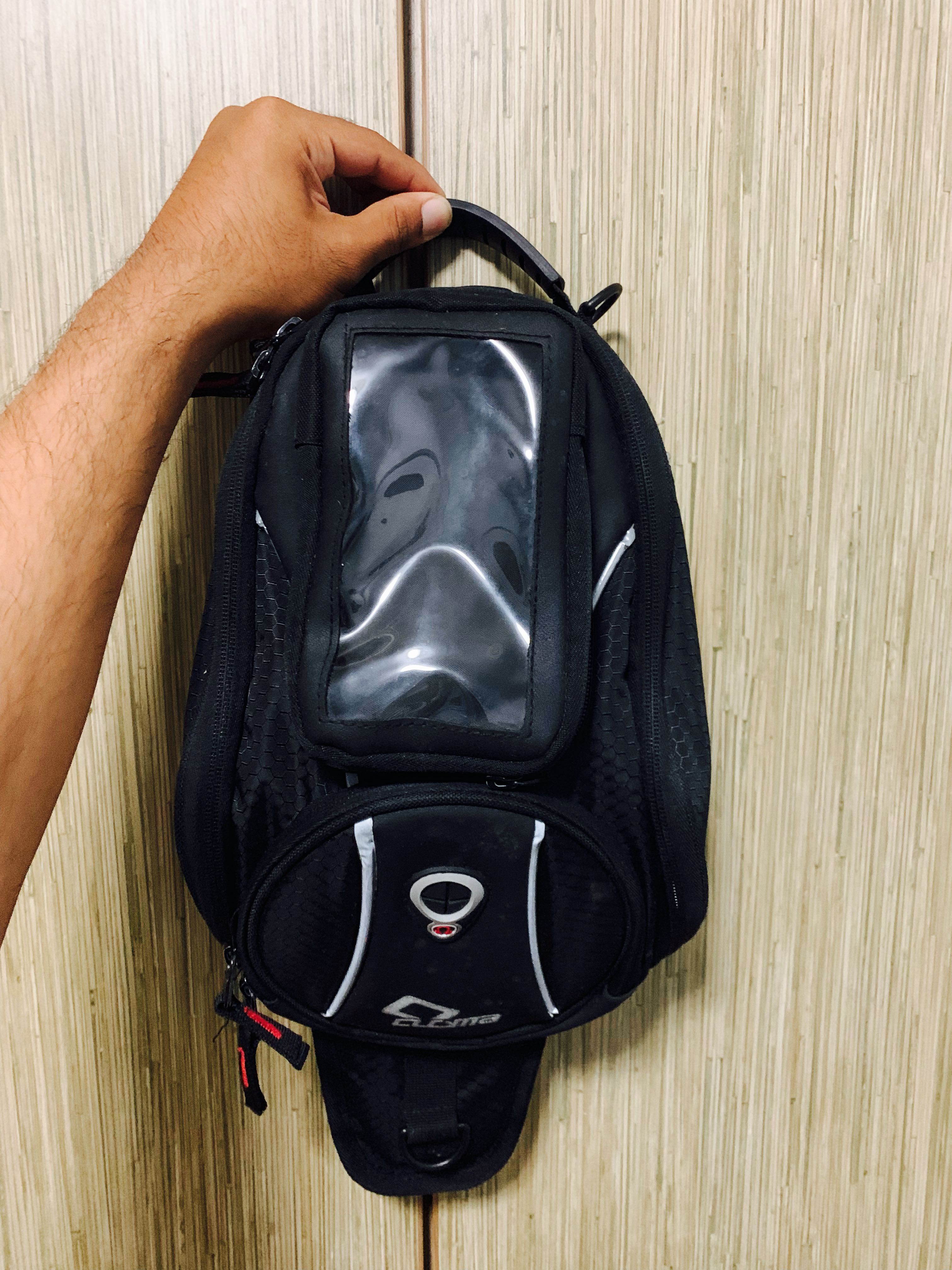 cucyma tank bag