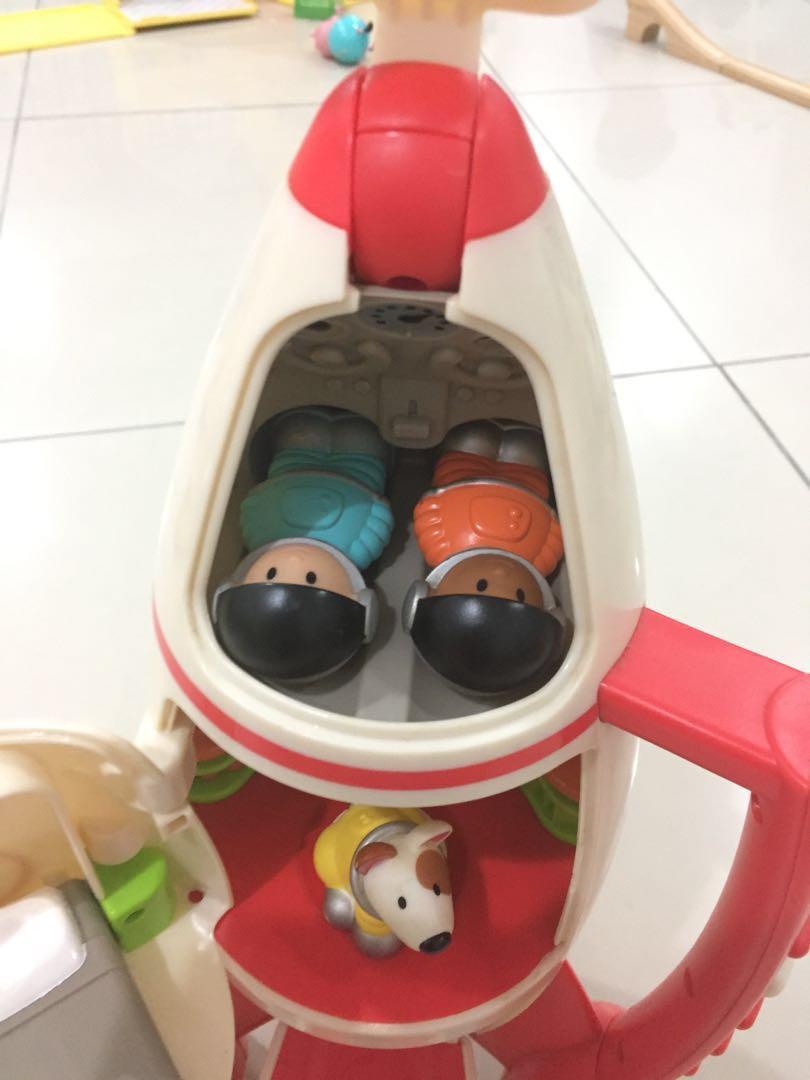 Elc happyland shop lift off rocket