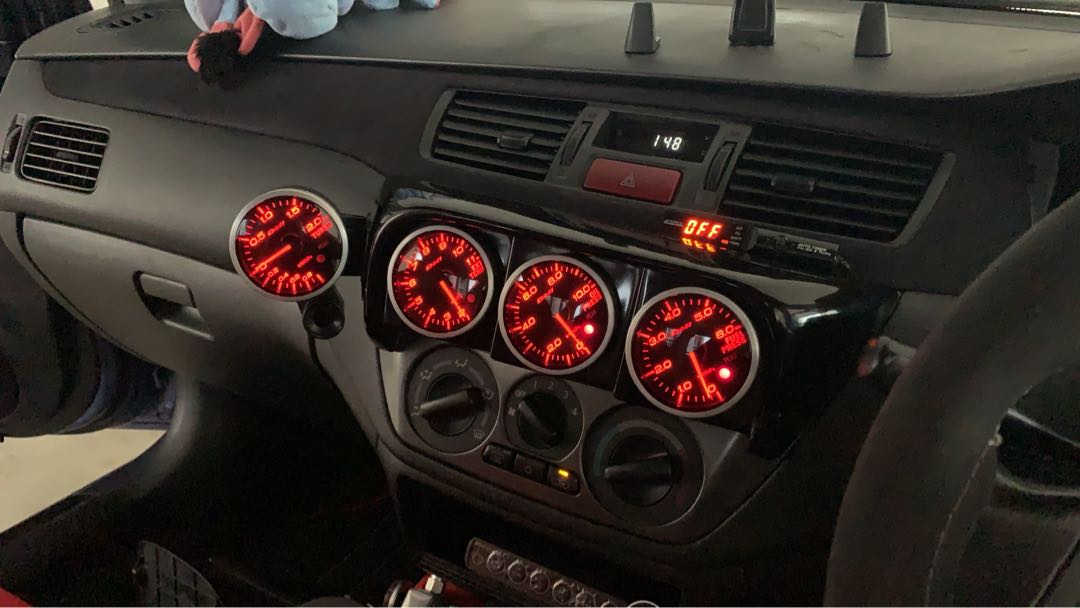 Evo 9 Gauge Pod, Car Accessories, Accessories on Carousell