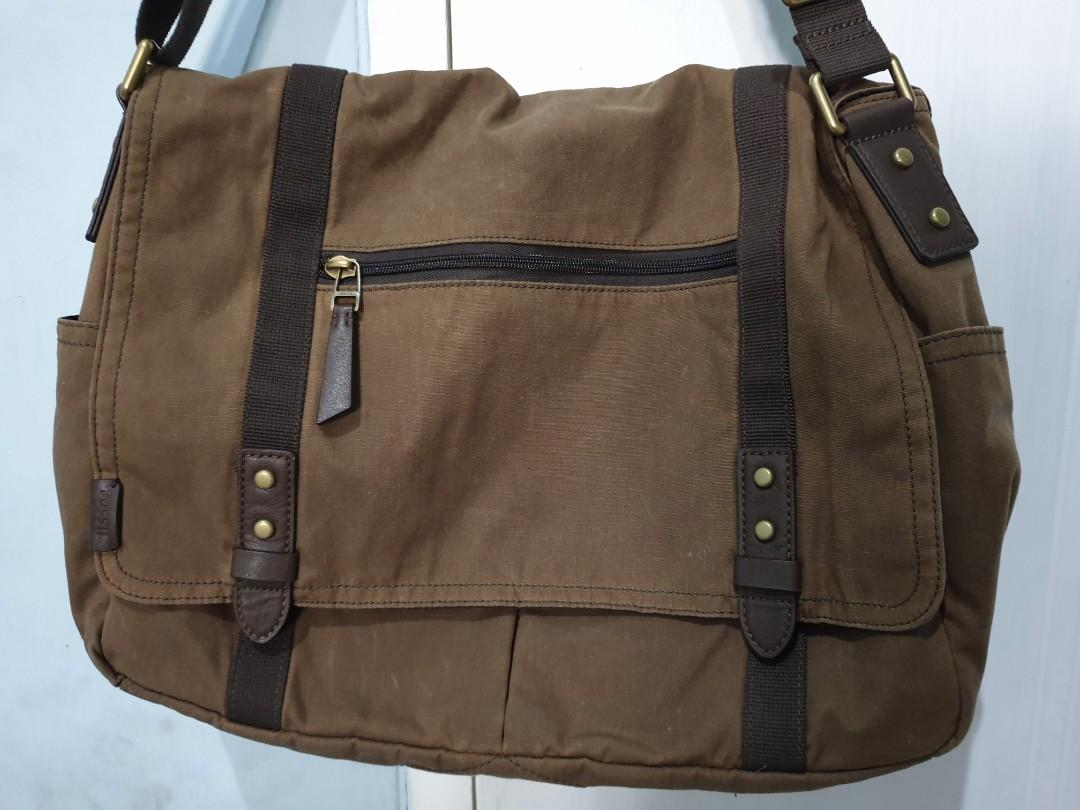 fossil travis messenger