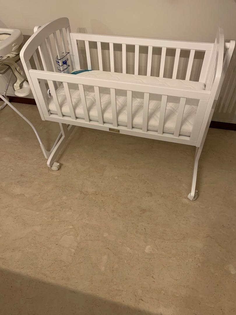 baby born cot
