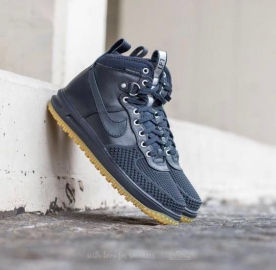 nike lunar force boot