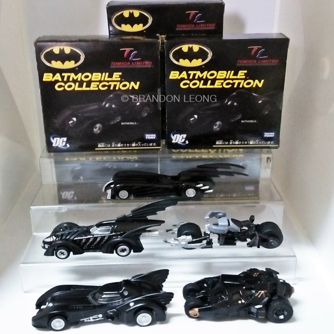 Batmobile tomica hot sale