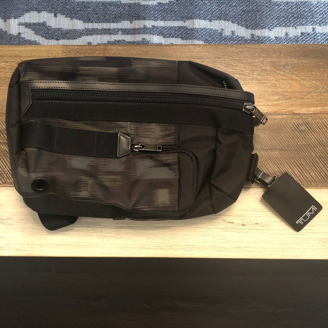 Authentic Tumi Fremont Morado Sling Bag Men s Fashion Bags