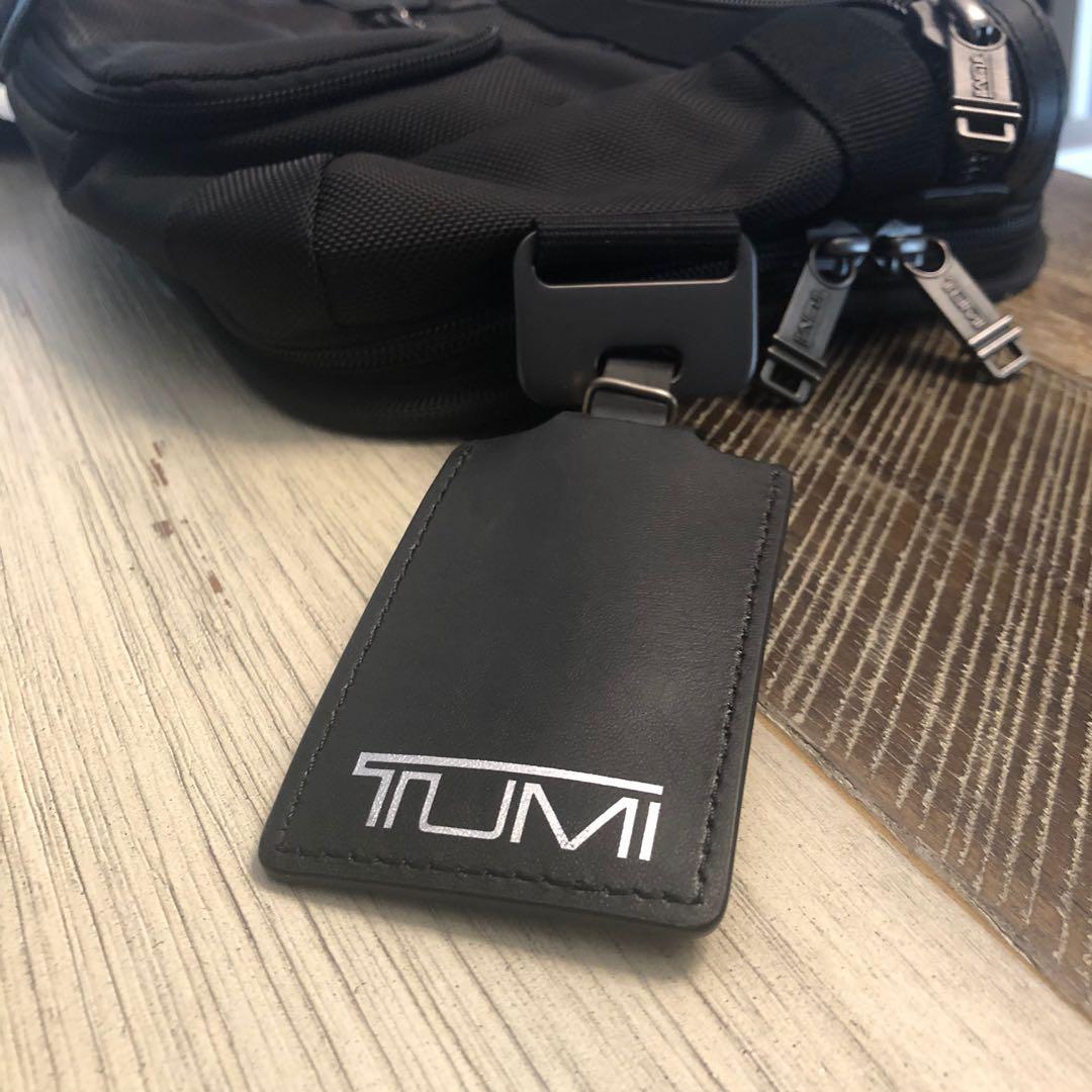 Tumi fremont shop morado sling backpack