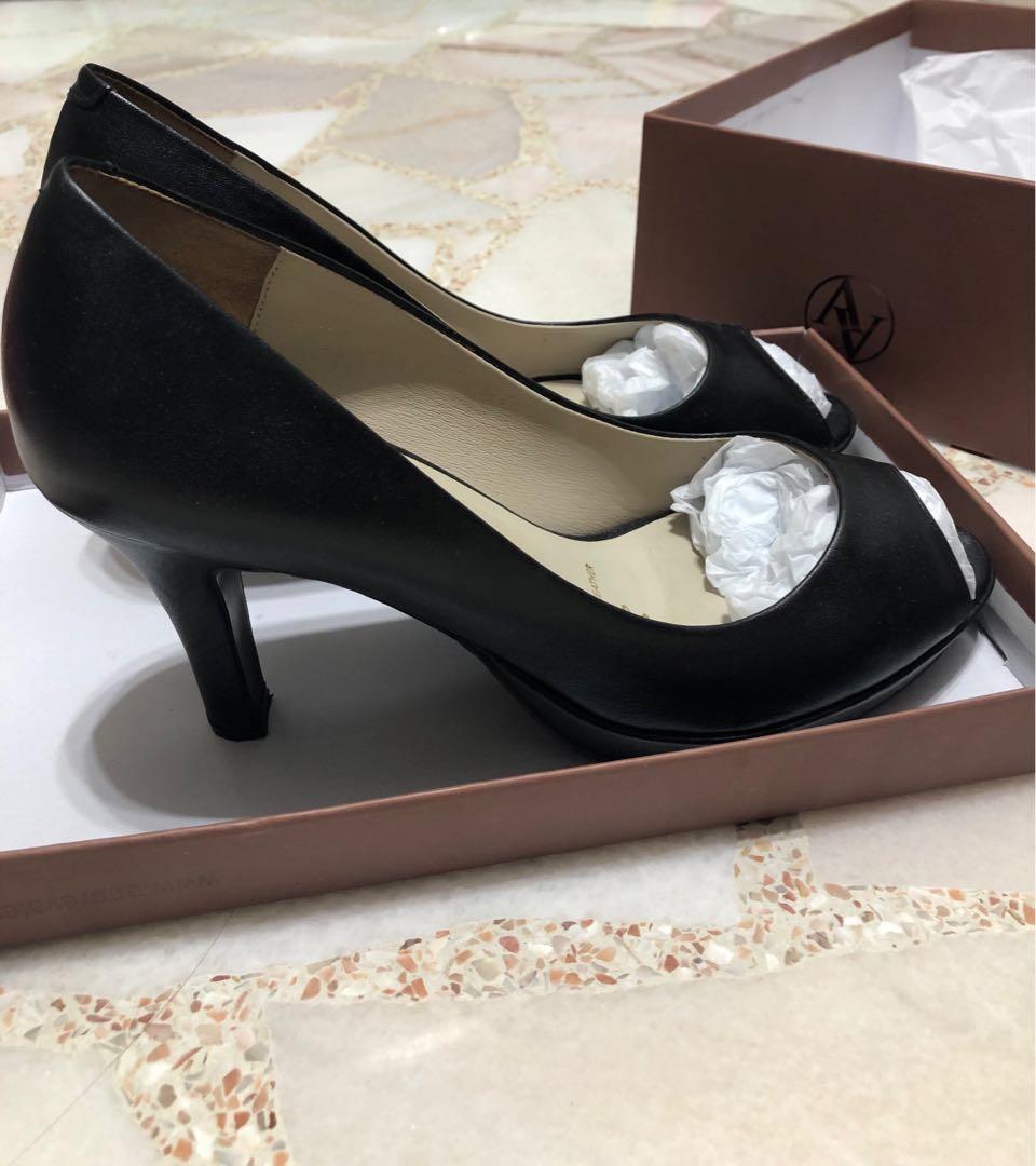 Andre sale valentino takashimaya