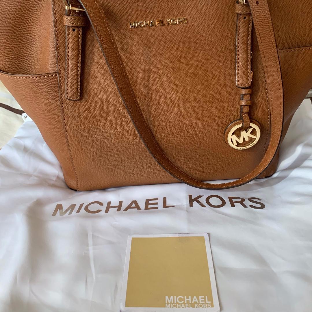 michael kors tote with side pockets