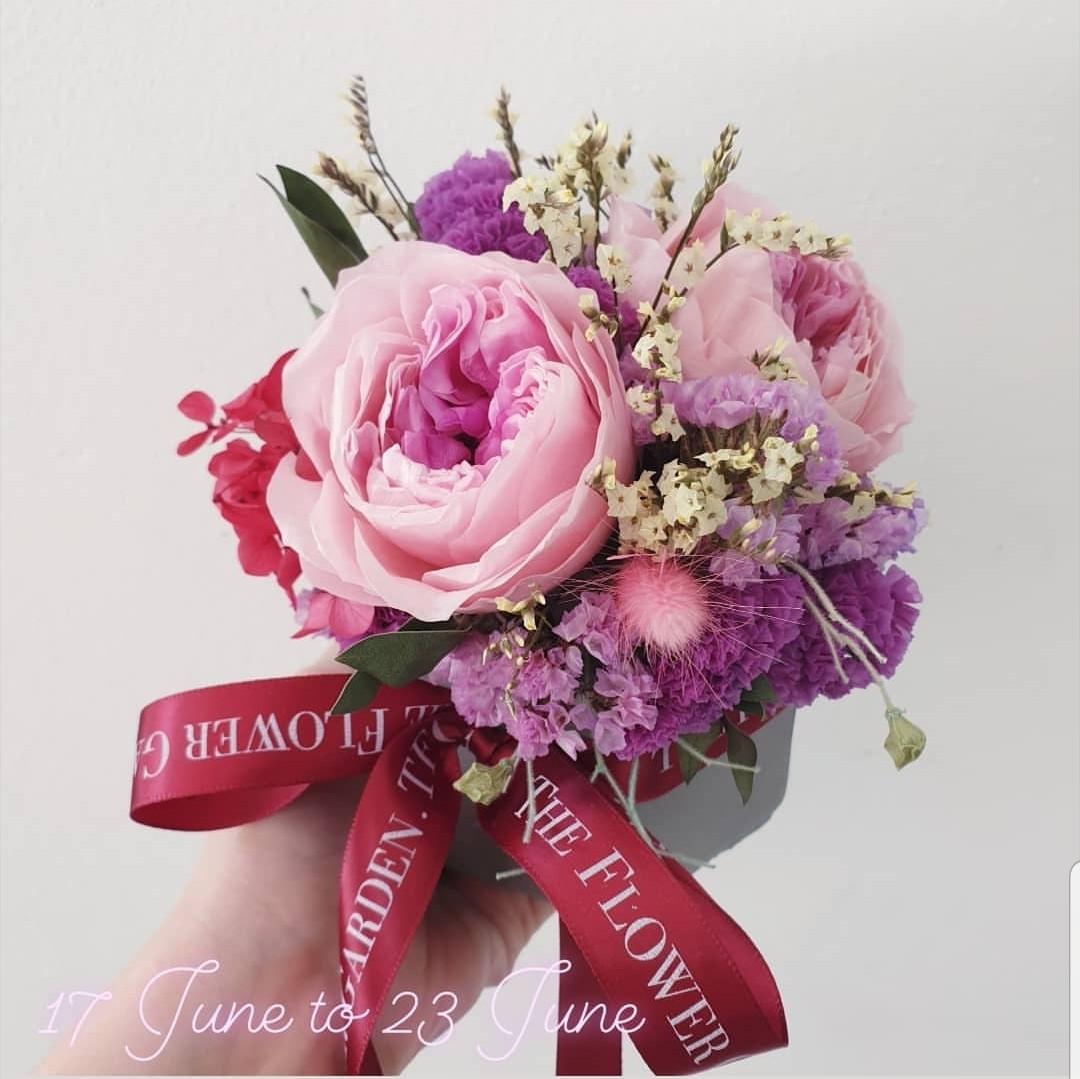 Flower Bouquet Rose Baby Breath Bouquet Lily 花束 花 生日 Birthday Surprise Anniversary For Her Unicorn Gardening Flowers Bouquets On Carousell