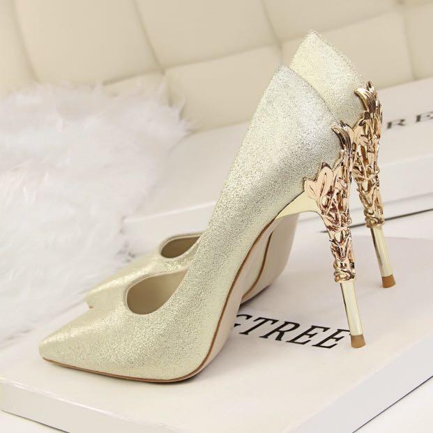 Gold heels, Women's Fashion, Shoes 