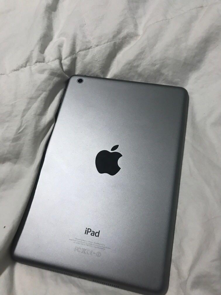 Ipad Mini 1 (Category: iPad) located in Singapore. Submitted by elllasa (Listing ID 234437382, Image 3). Description: .