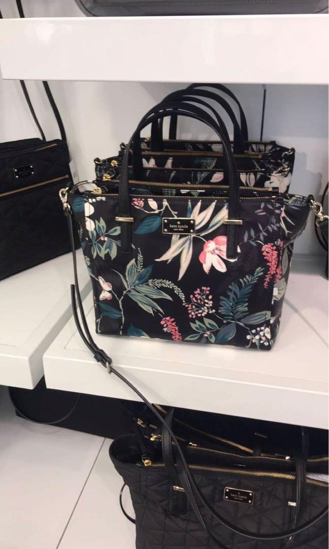 Kate spade from US (Category: Purses & Pouches) located in Manila. Submitted by kldeclutter (Listing ID 234477885, Image 1). Description: Guaranteed Authentic👌.