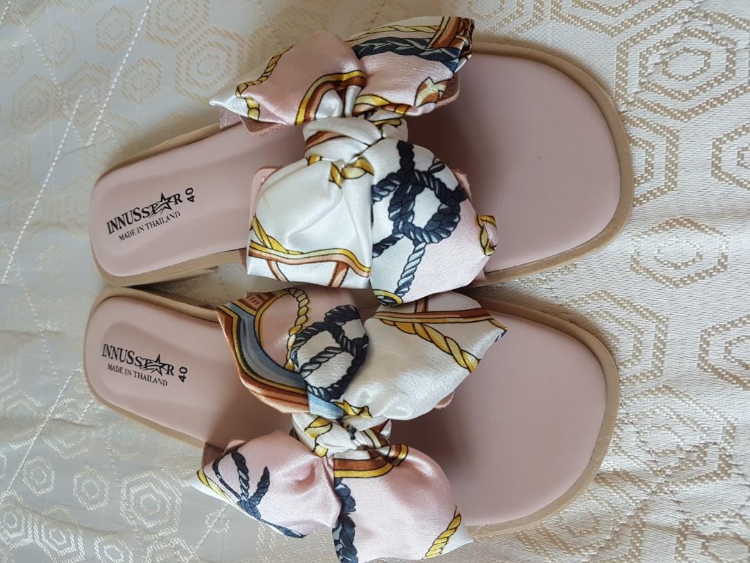 Ladies slippers top size 9