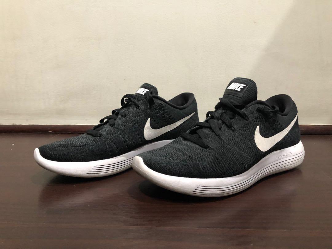 Nike Lunarepic Low (US 8.5) (Category: Sneakers) located in Marikina City. Submitted by lienonerom (Listing ID 234455942, Image 1). Description: Size: US 8.5 Condition: 9/10 Issues: dirty outsole Comes with OG box Preferred meetups: Marikina, Cubao, and Sta Lucia areas.