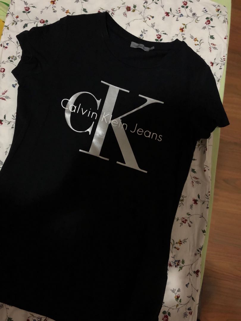 Original Calvin Klein jeans T shirt (women), Women's Fashion, Tops, Shirts  on Carousell
