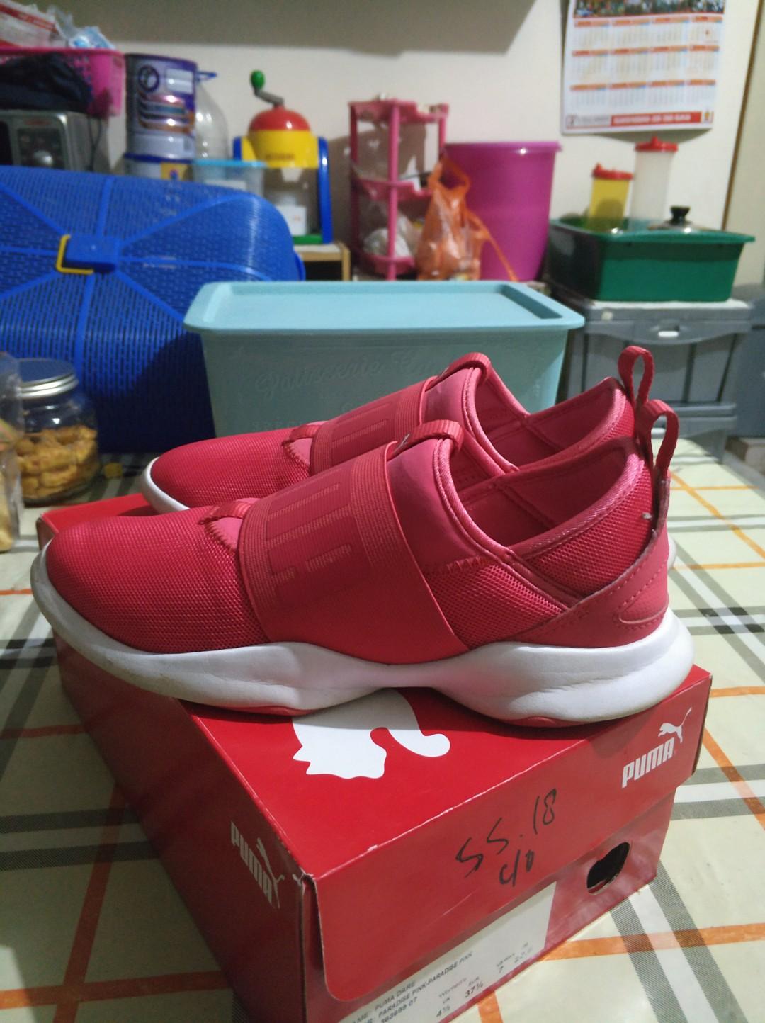 Puma Dare Slip On Zumba Size 37 5 Fesyen Wanita Sepatu Di Carousell