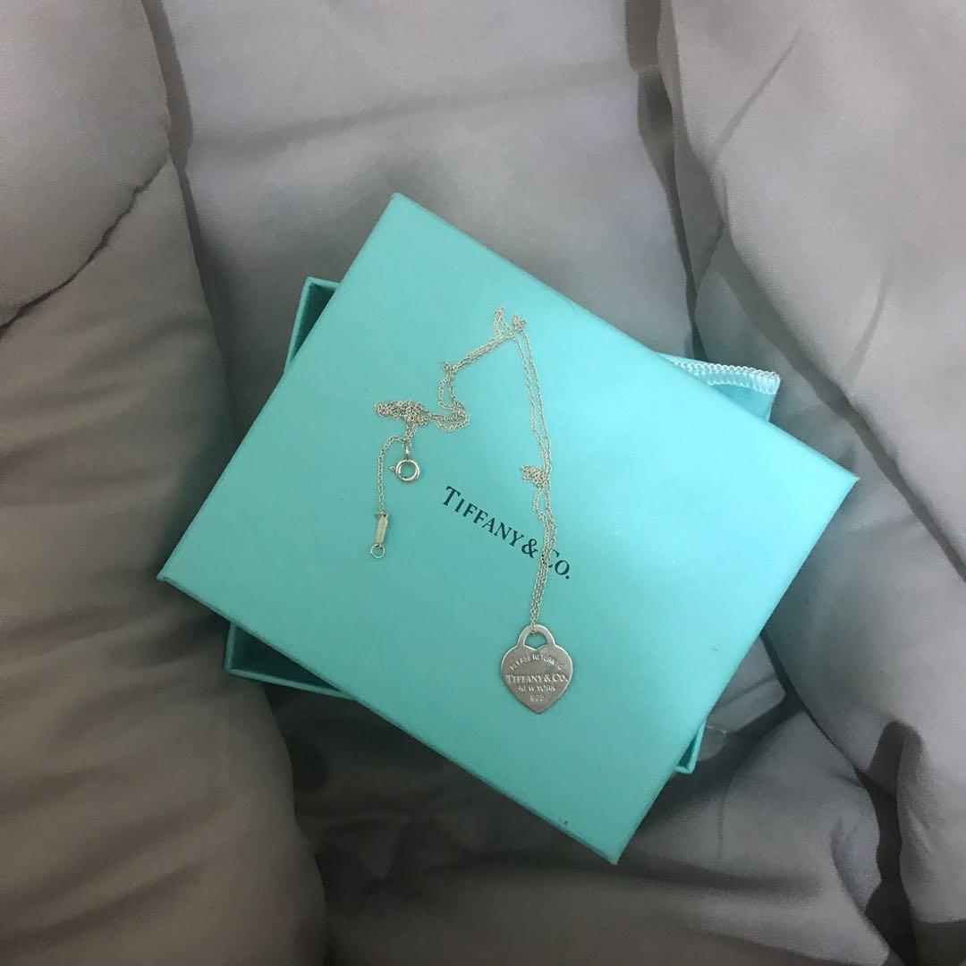 Tiffany n Co Love Necklace, Barang 
