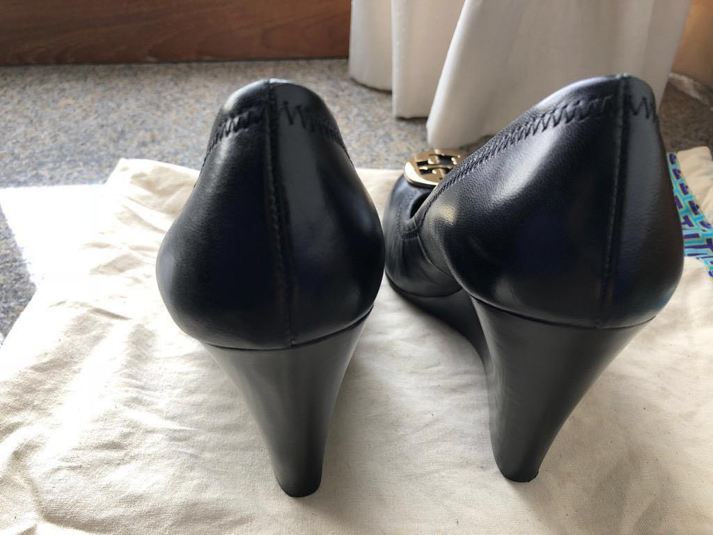 Chelsea wedge hotsell tory burch