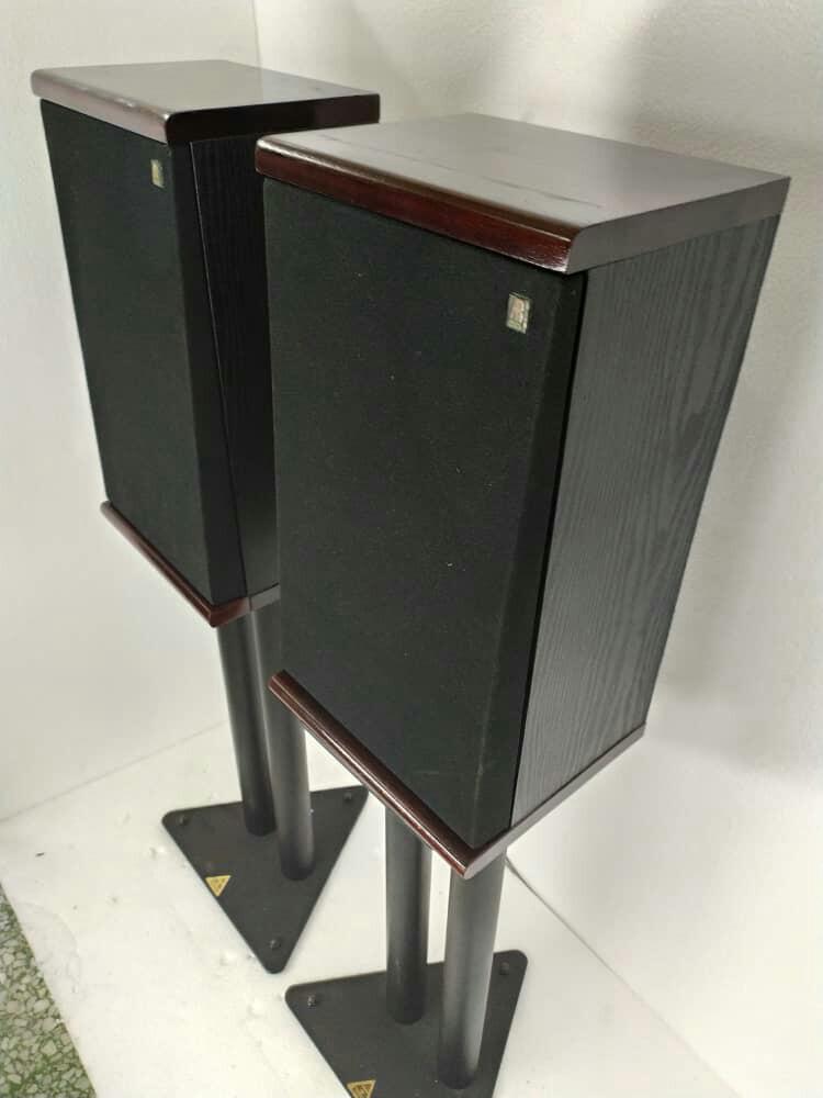 Vintage Acoustic Research AR TSW210 2Ways Bookshelf Speaker, Hobbies