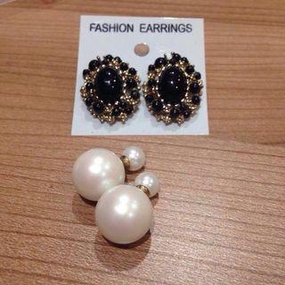 2 Earrings
