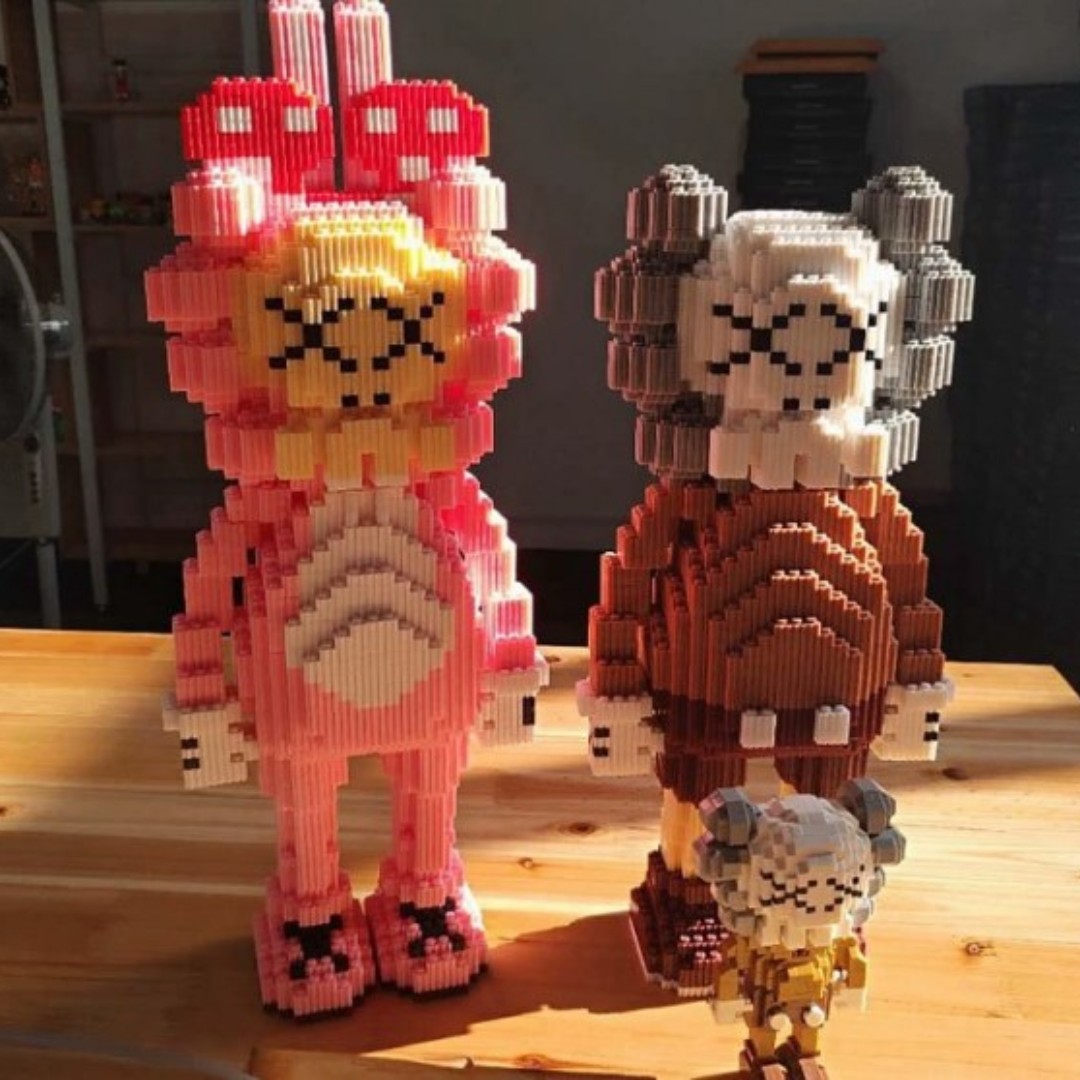 nanoblock kaws