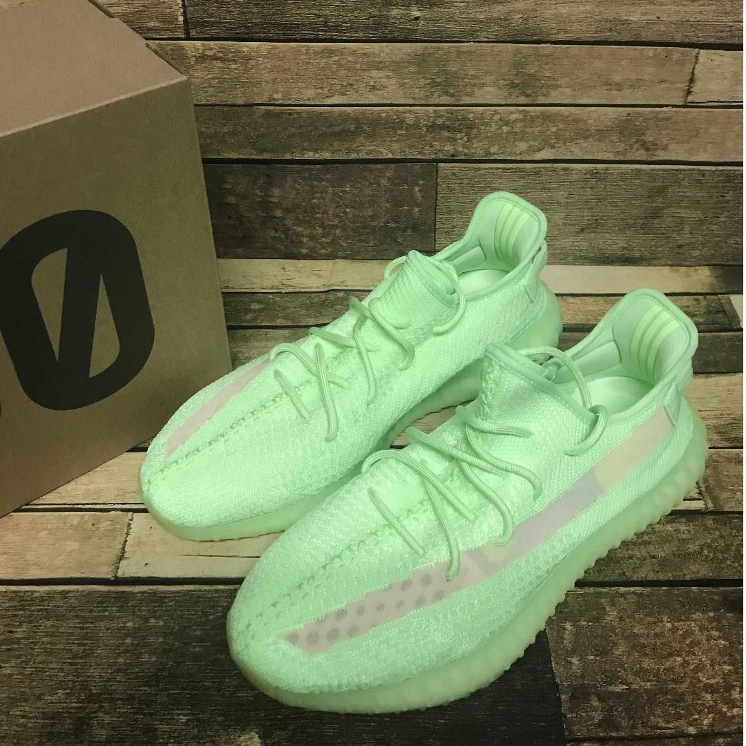 adidas yeezy 350 v2 glow