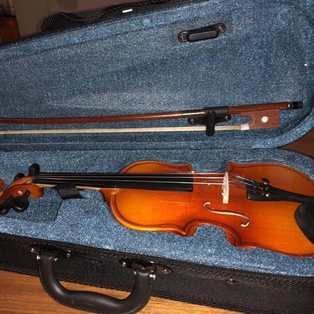 Brand new Handmade Violins great sound guaranteed! All sizes 1/16 1/10