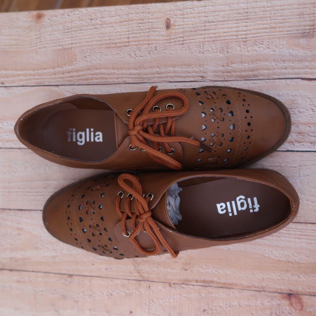 Figlia Oxfords (Category: Loafers) located in Pasig City. Submitted by infinitestylesmnl (Listing ID 234524298, Image 2). Description: .