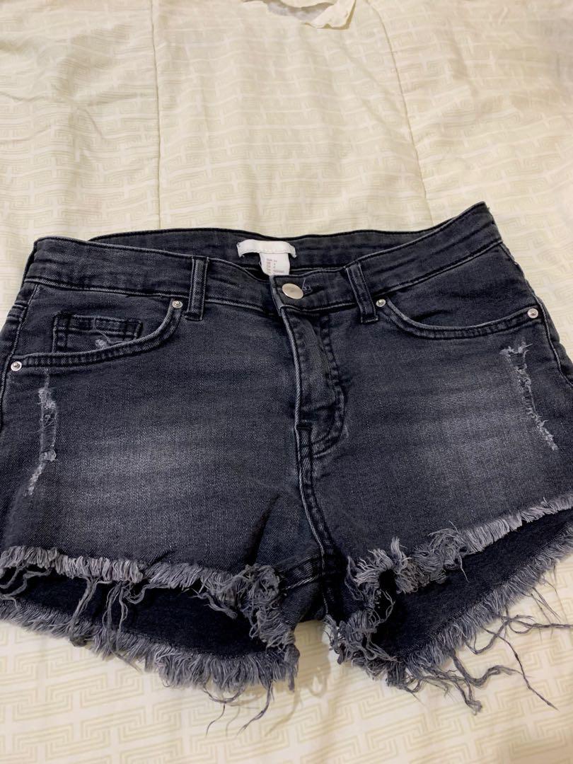 h&m black jean shorts