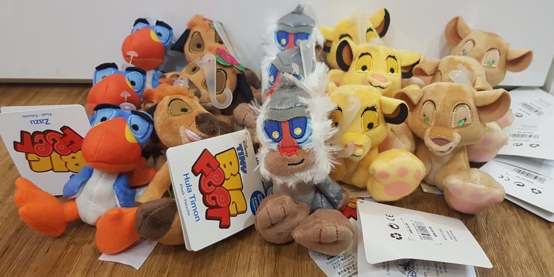 Lion king shop tiny big feet