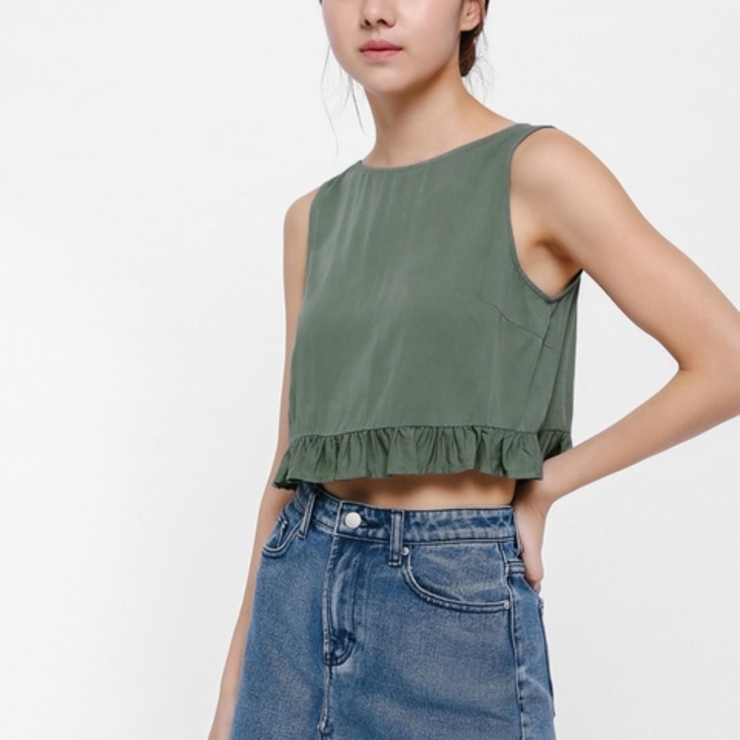 ruffle hem crop top