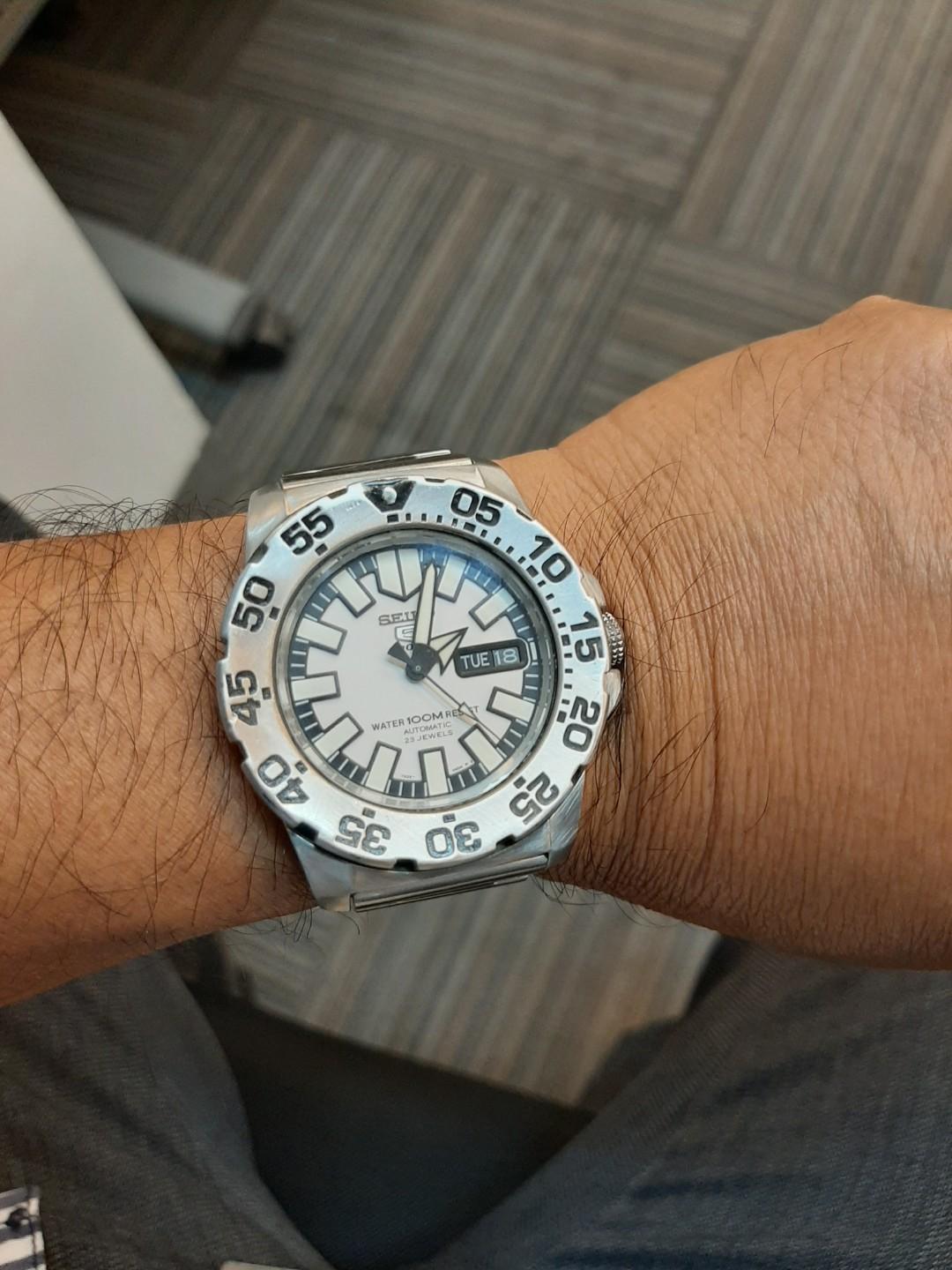 Seiko baby top monster white