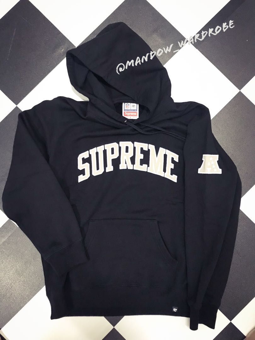 Supreme raiders discount sweatshirt