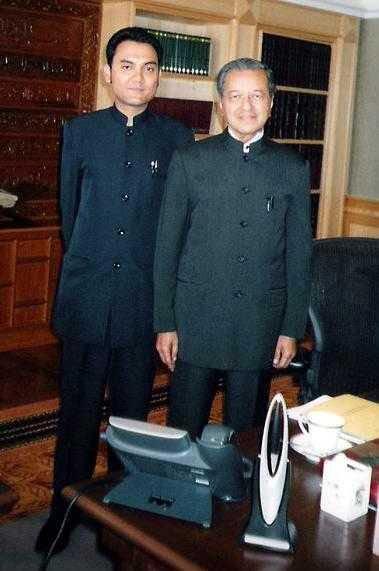 Mahathir online nehru suit