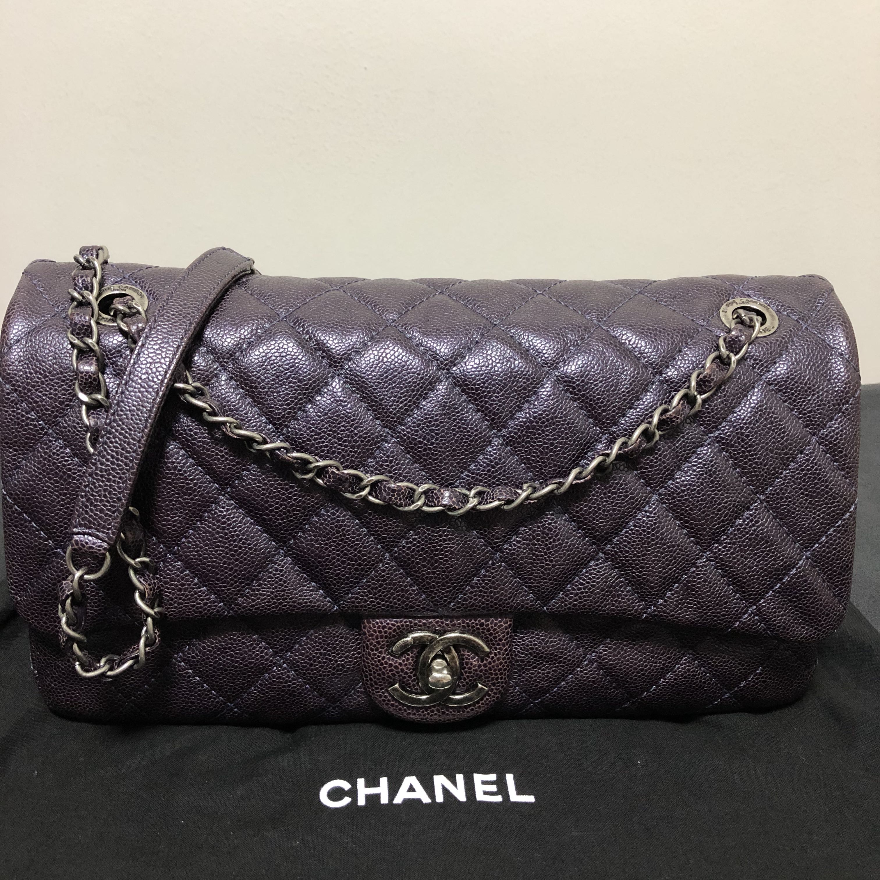 Chanel top easy caviar