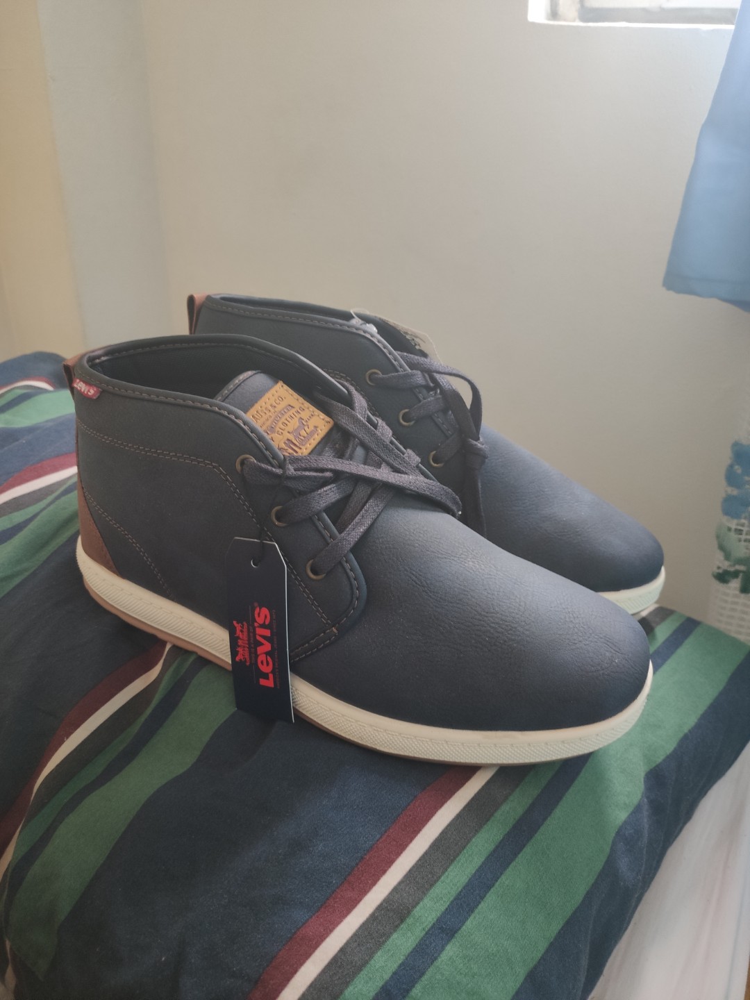 levis sneaker boot