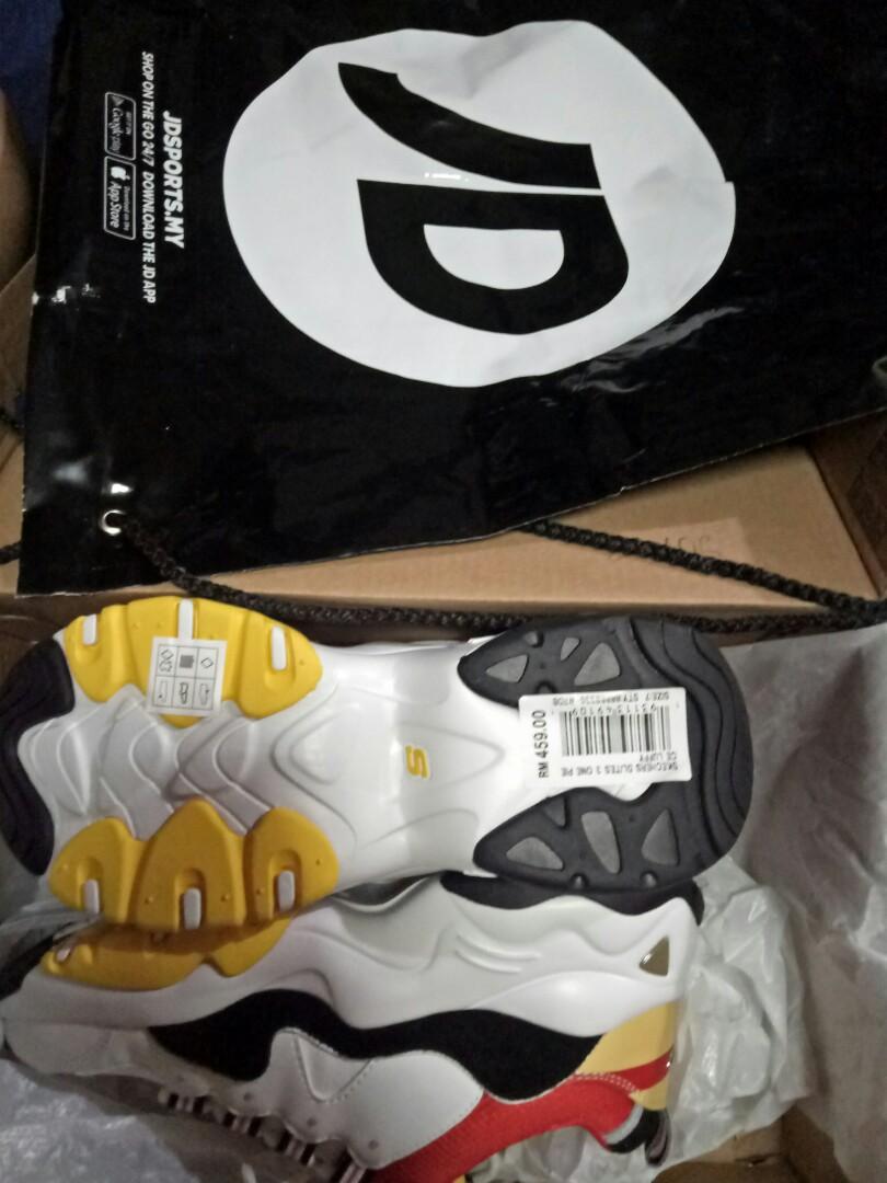 Jd sports sketchers hotsell