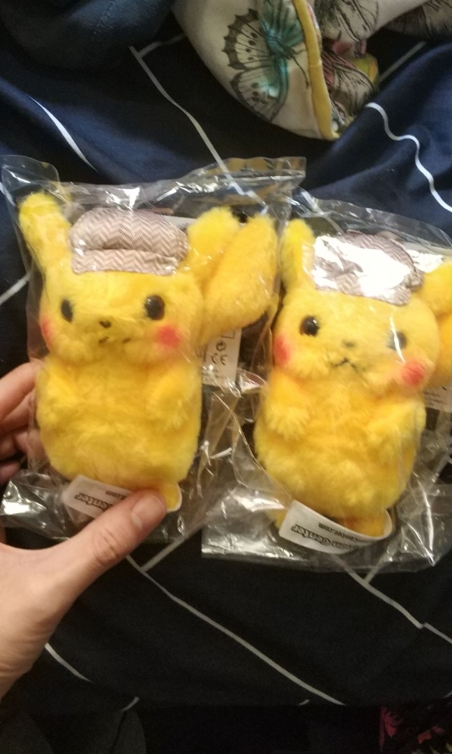 detective pikachu plush keychain