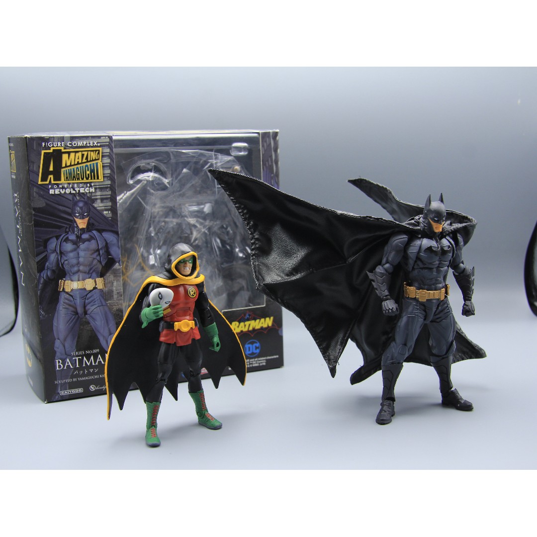 Revoltech batman hot sale custom cape