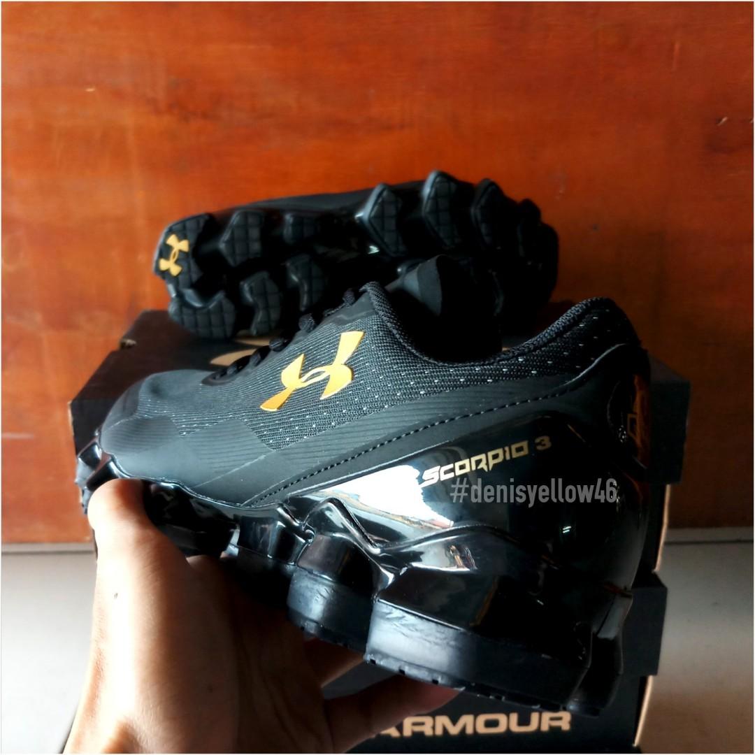 under armour scorpio black gold