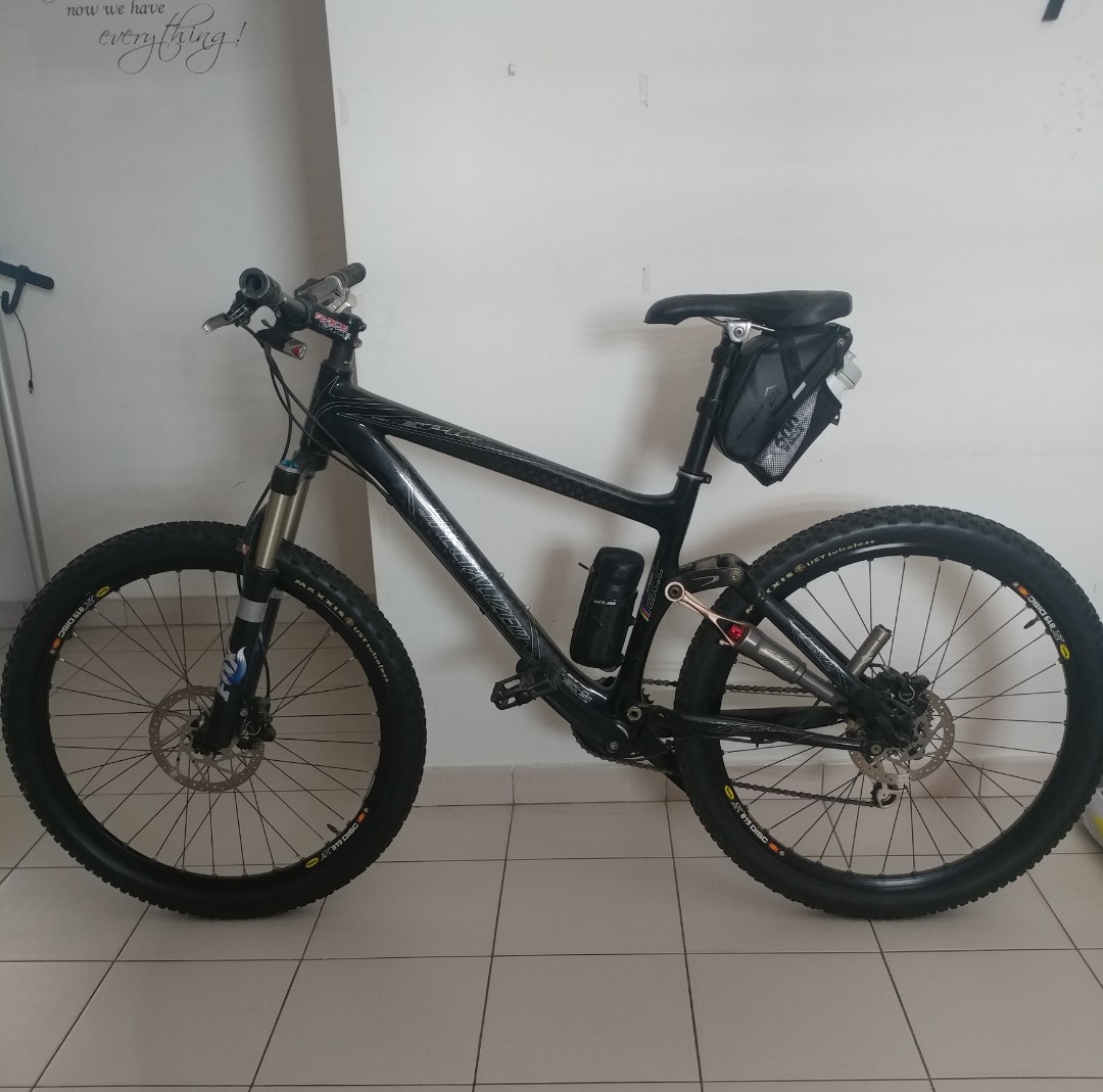 specialized full carbon mountain bike
