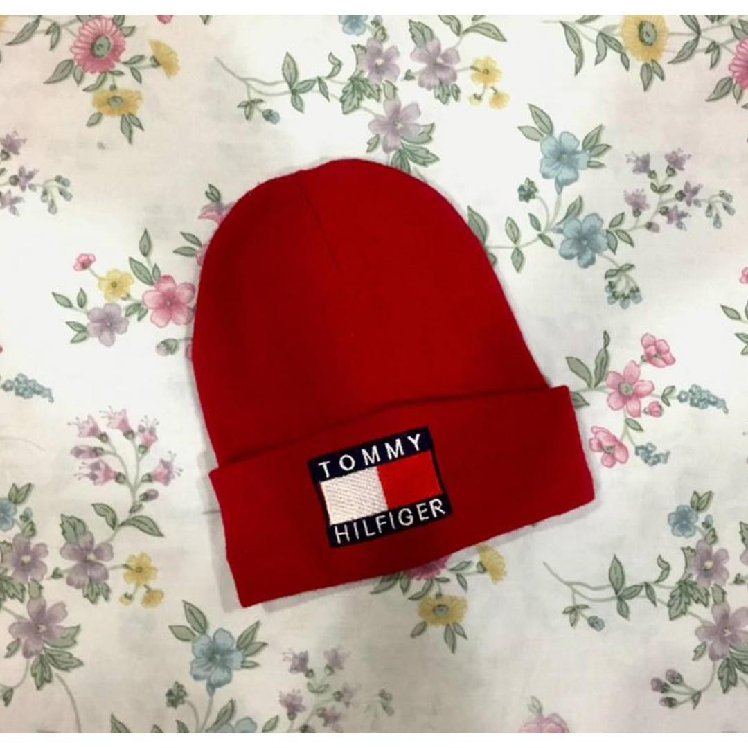 red tommy hilfiger beanie