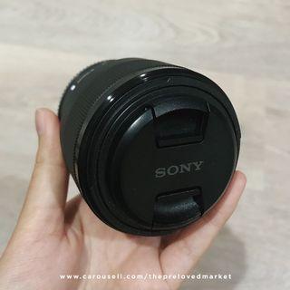 Sony FE 50mm f/1.8 + Bonus Sony ALC-SH146 Lens Hood