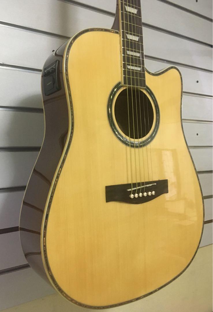 Acoustic Guitar with Builtin Pickup with Tuner, Hobbies & Toys, Music