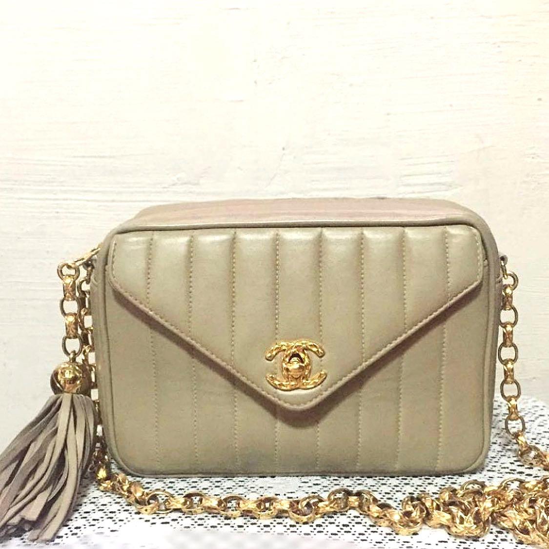Chanel Camera Bag Beige Gold Bijoux Chain