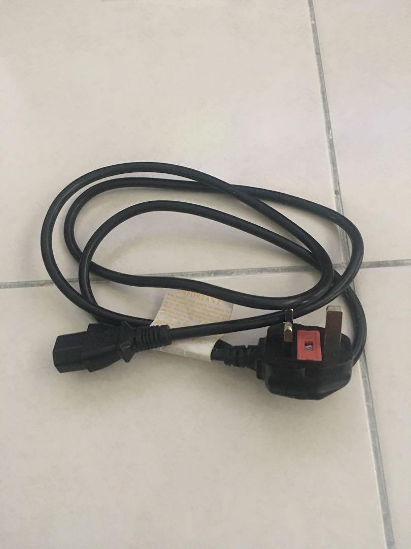 Computer cable (Category: Cables & Adaptors) located in Kuala Lumpur. Submitted by gamify (Listing ID 234895936, Image 1). Description: .